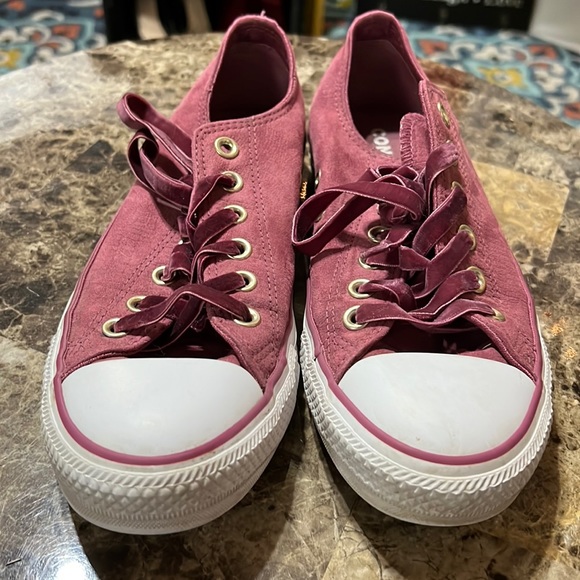Shoes - Converse All Stars, Size 8, Sued with Velvet laces, Great Condition